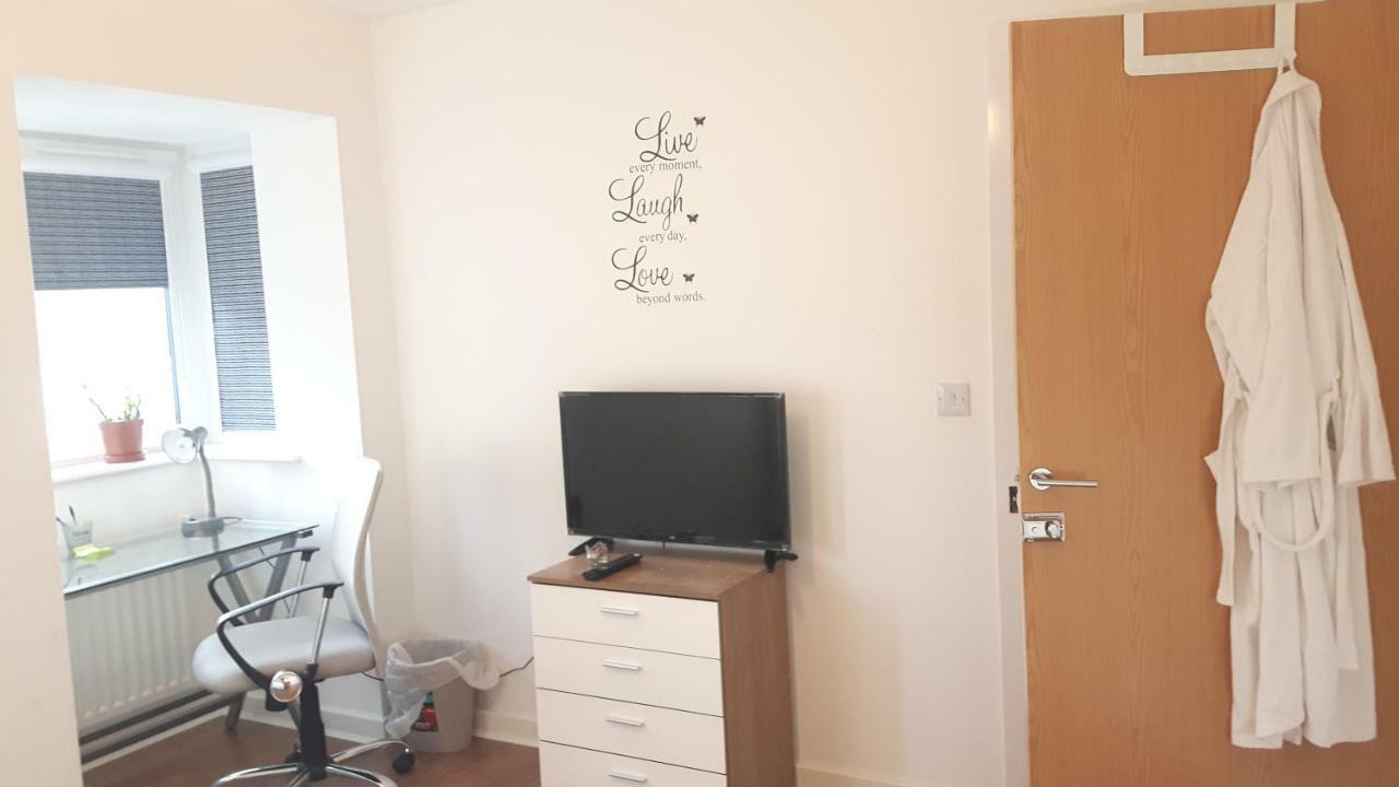 Lavi'S House-East Milton Keynes Bed & Breakfast エクステリア 写真